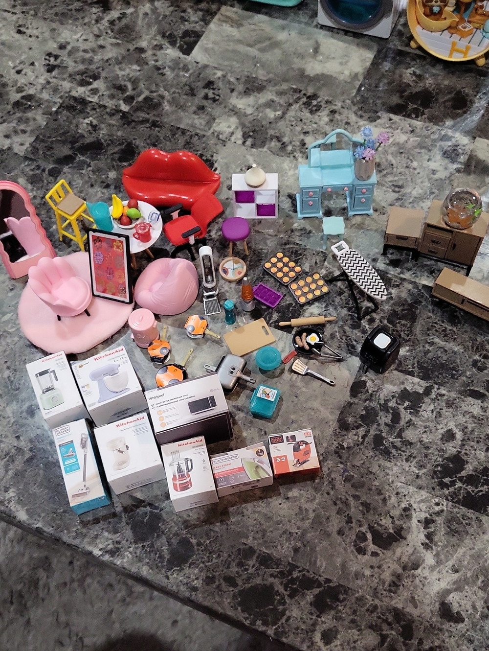 Mini Brands Home Set!